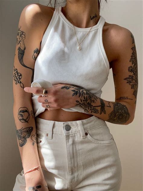 mujer brazo tatuado|tatuajes del brazo mujer.